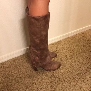 Francesca’s Collection brown/tan boots. Like new!